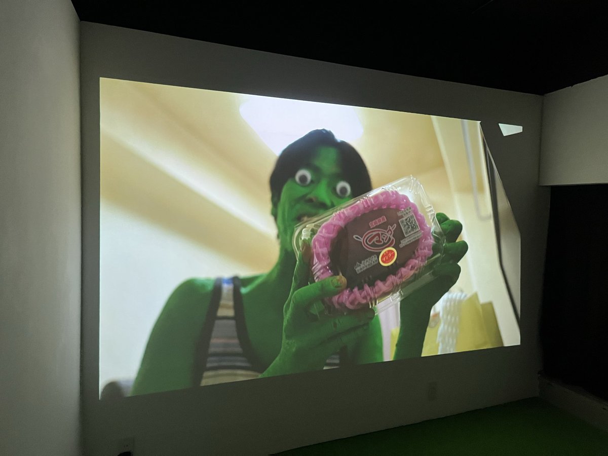 kuniboo753's tweet photo. 倉知朋之介さんの個展
「果物物語Fruit Memories」
EUKARYOTEにて
本日5/31まで
次作が今から楽しみ🍉 https://t.co/gM3PskAoTW