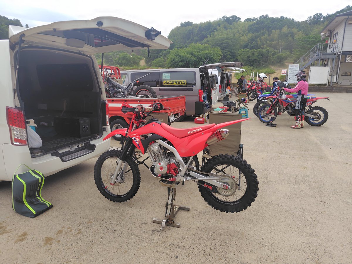 RtCoconut's tweet photo. 今日は阪下。
#プラザ阪下
#CRF125F https://t.co/W8LCM7fFtL
