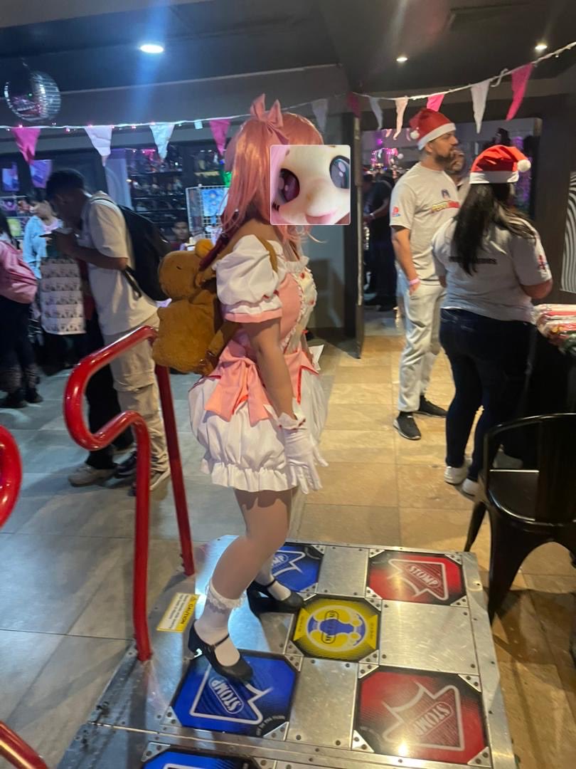 GinBnnuy's tweet photo. I want to go to an otaku party dressed as Madoka and chug a bottle of soju (*´꒳`*)
#madokamagica #madokakaname #girlmagic #shoujo #animemagic https://t.co/r3rFENbPup