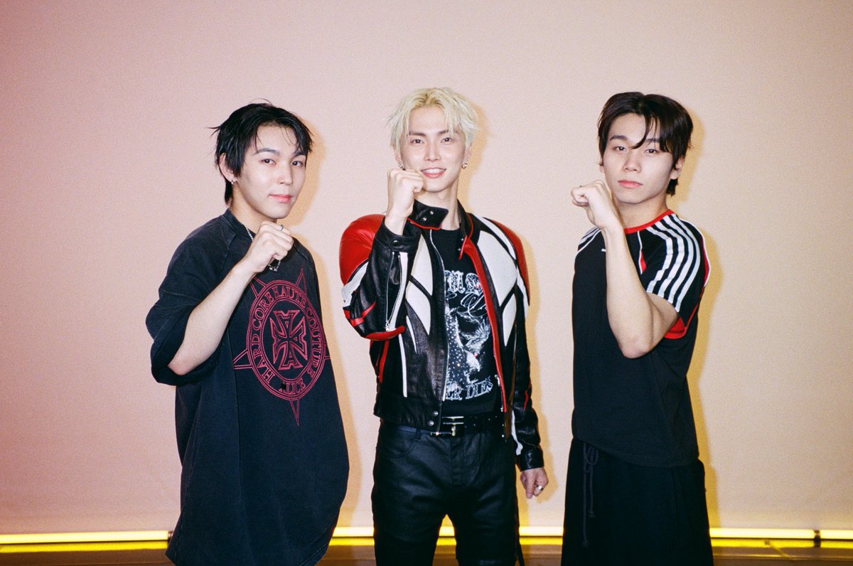 M2MPD's tweet photo. 필름카메라로 기록한 5월의 추억📸 6월에도 쭈욱 엠투와 함께해요❣ #5월의엠투 #M2film #릴레이댄스 #XngHan_Xoul #승한앤소울 @XngHan_official https://t.co/EEyQxYyvOU