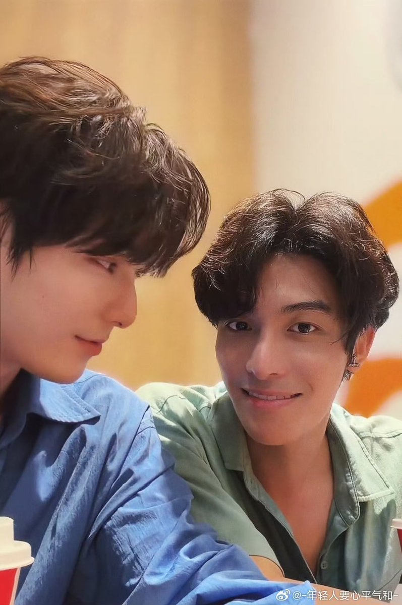 sunshinefv4's tweet photo. They live on xiaohongshu is so cute 😭❤️
#sammychirldrenday #Hechangxi #Heyanzhao https://t.co/i9wR6ZJyoa