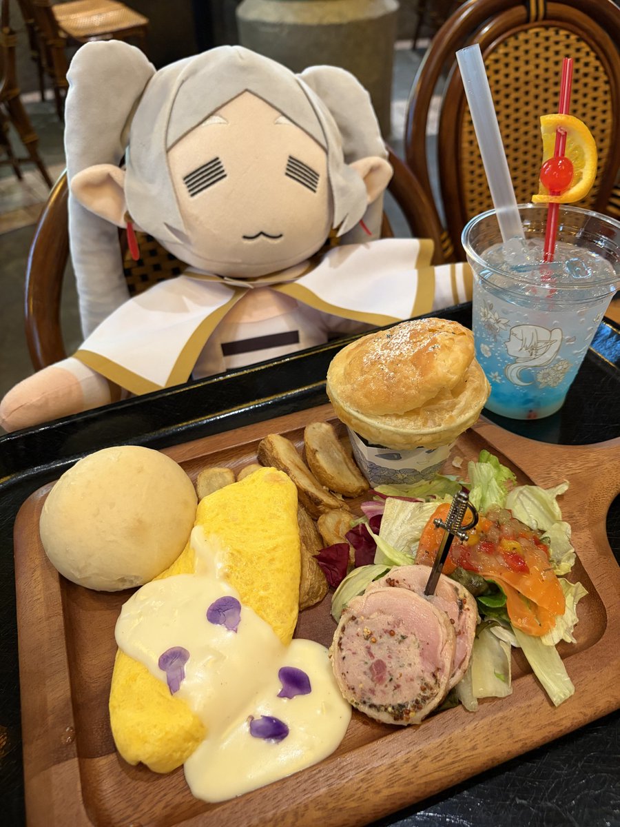 FRIEREN_PR's tweet photo. ごちそうのフリーレン https://t.co/PF38zG9nuv