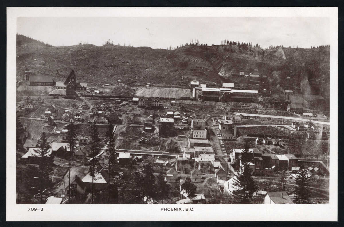 AllNations1949's tweet photo. Realized  $71 in our auction today Lot 18 British Columbia. Phoenix BC. Town View Real Photo Postcard. Unused, published by Almstrom. #BCPostcards https://t.co/ddXVPMyZlJ