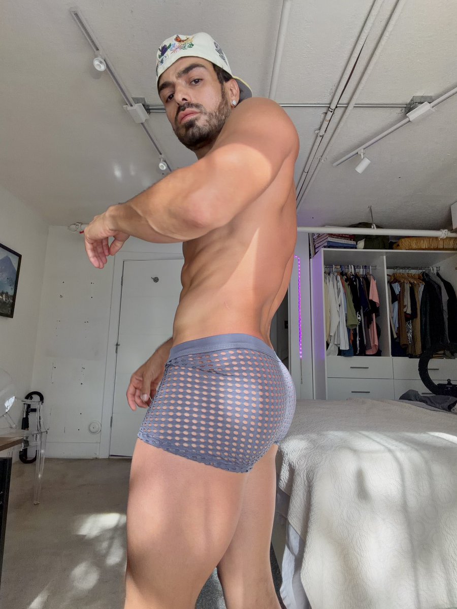 YesAndresYes's tweet photo. @OnlyFans #YesAndresOnly 🐺🇨🇴 #Colombian #Muscle #Man #share #subscribe https://t.co/5VmEbO7Kcf