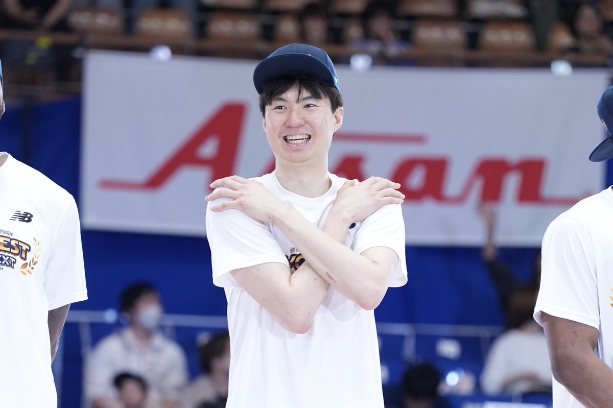 chiio0000's tweet photo. #キュートなヒョンジュン

西地区優勝した時、たった数分の間にオタクを困らせるけしからん表情を連発する https://t.co/Glx1Iw0VXT