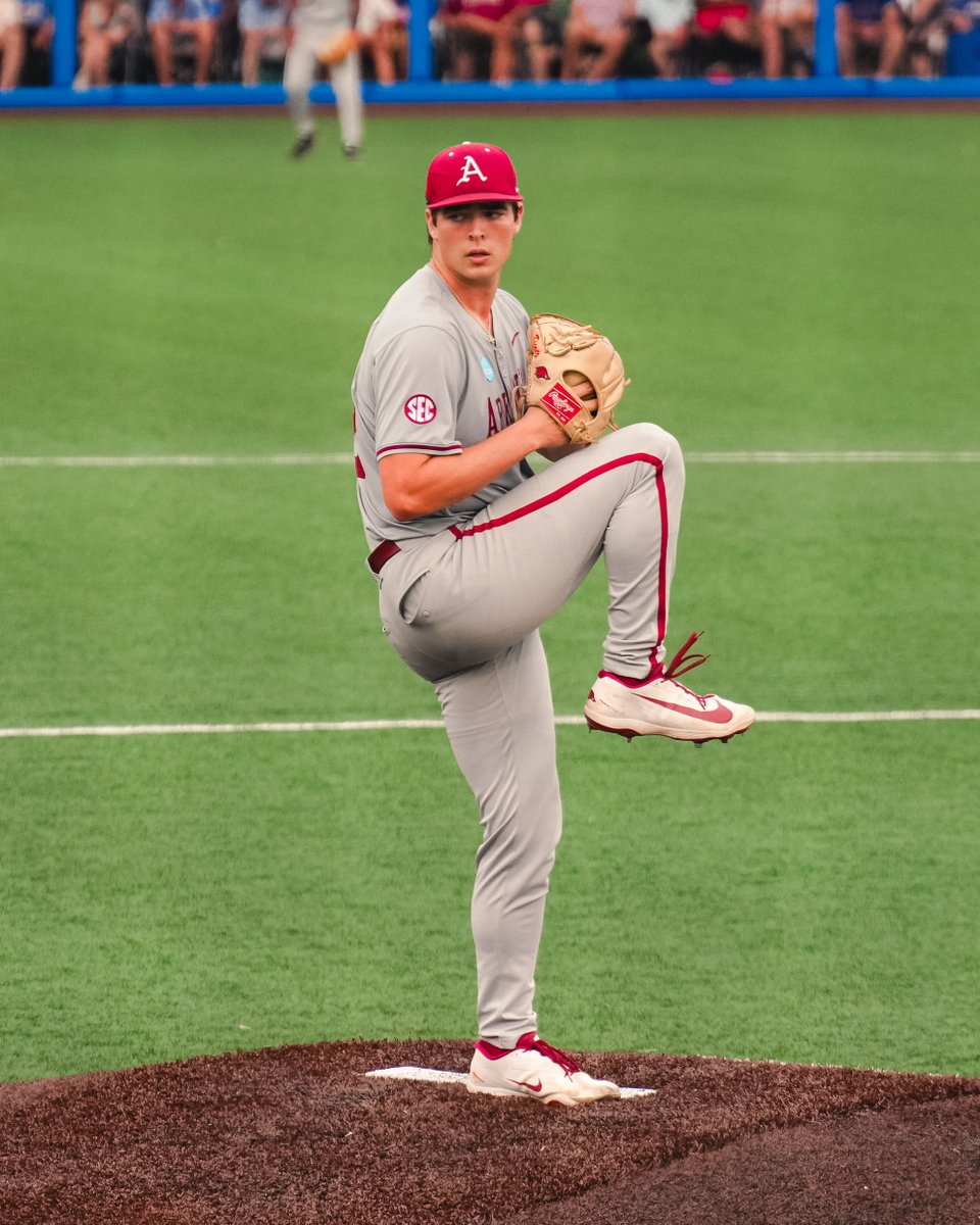 RazorbackBSB's tweet photo. 14 strikeouts. 131 for the season.

Hunter Dietz left it all out there. https://t.co/VytpKe9SfQ