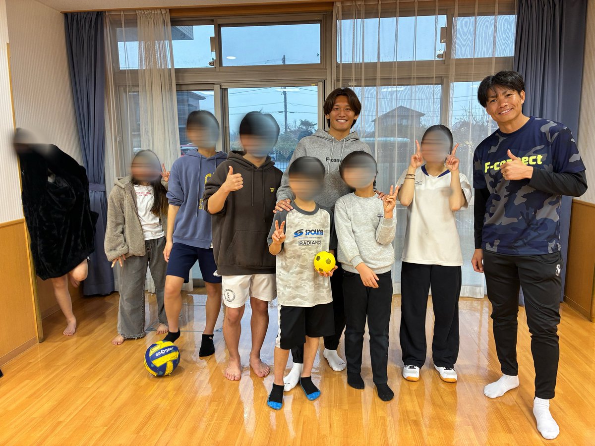 F_connect_'s tweet photo. 📢大切なお知らせです

この度、6月13日(土)の午前中に都内にて「F-connect交流会」を開催することが決定いたしました！

皆様と直接お会いし、お話しできる貴重な機会にしたいと考えております😊
当日は「JリーグオールスターDAZNカップ」の開催日とも重なっておりますが、もしよろしければお時間を調整いただき、ご参加いただけますと幸いです🙇🏼‍♂️

詳細な内容やメンバー、参加募集のご案内は、6月初週に改めて発信させていただきます✨
皆様のご参加をお待ちしております！