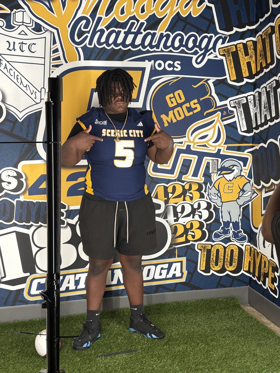 44BullDogggggg's tweet photo. Had an great time at @GoMocsFB @CoachJ_Miller97 @coachanelson @PrepRedzoneAL @DownSouthFb1
@DownSouthFb1 @Rivals @247Sports
@TomLoy247 @CharlesPower
@ChadSimmons_ @bessemer_city https://t.co/YoEllEJzQ6