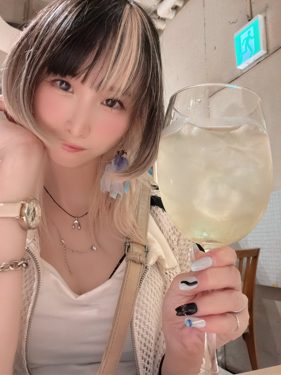 みるかみる🐈⬛6/21新曲8/30MV10/18生誕12/27スクランブル100回目 tweet media