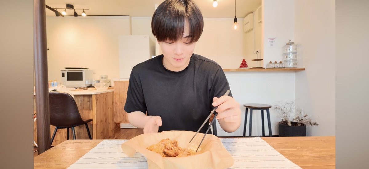 jam_12s08's tweet photo. この人と餃子一緒に食べたい🥟🥟🥟🥟 https://t.co/sxfPgrjK3X