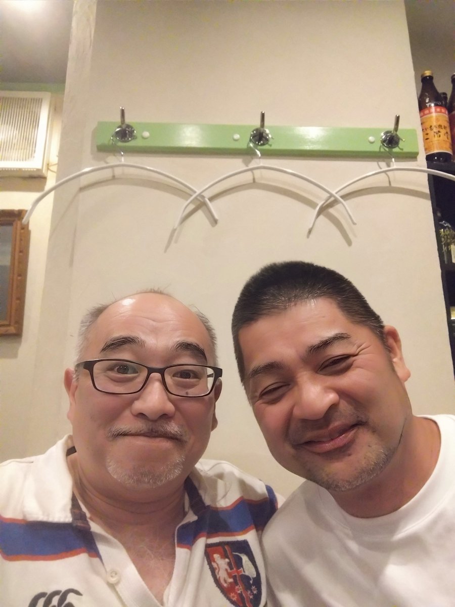 norimaru1971's tweet photo. 新世界をじっくり歩いたのは少ないけど、やっぱりディープでした😅でも間近で見た通天閣にミョーに興奮🎵飲み屋は意識高い系の人が多いと思いきや、気さくなおっちゃん🤣に沢山出会い、久々に楽しい時間を過ごさせて貰いました。ナビして貰った人を含め、ホントに感謝。連投の呟きはひとまず終了です。 https://t.co/haxym6MScy