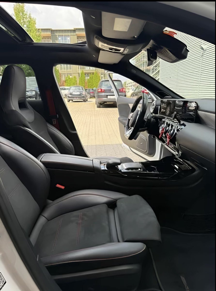cUrious_blob's tweet photo. I’m so excited right now! All the work I’ve put into crypto is finally paying off. Yesterday I made a withdrawal from my crypto profits, and today I was able to purchase a new car quite remarkable. Grateful for the progress, thanks to @gianna_crypto_ for the guidance. Hit her up https://t.co/4crcP7WBqN