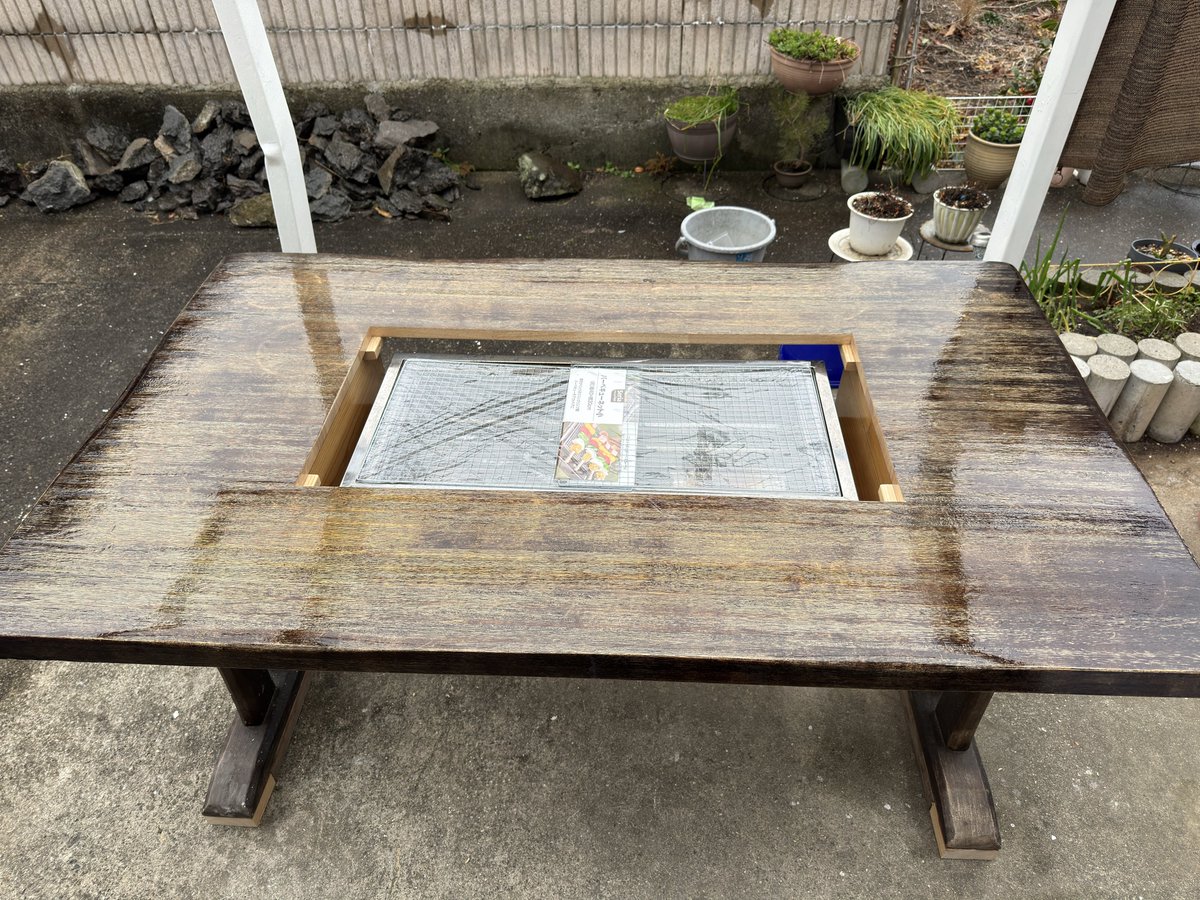 hiddenhandto's tweet photo. バーベキューテーブル作った https://t.co/f160Y10aRE