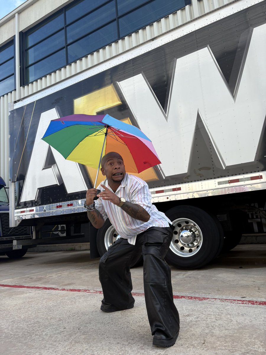 IamLioRush's tweet photo. THE RAIN 🖤 #AEWCollision https://t.co/jWCqV6Qayg