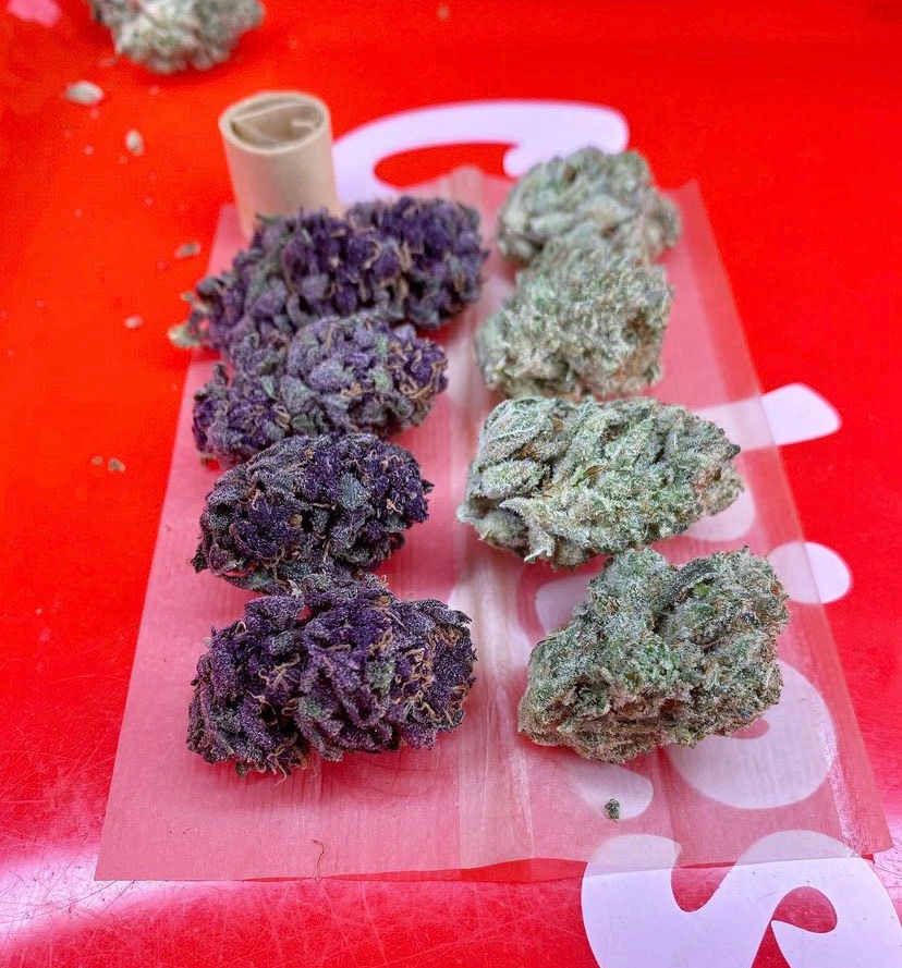 STONERS R US 🍃 tweet media