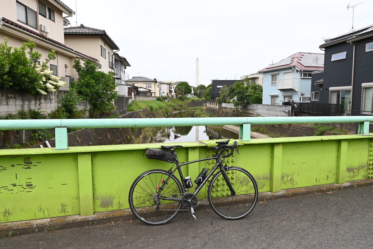 banetsu180's tweet photo. 柳瀬川 よもぎ橋から https://t.co/NdRzPEO7hQ