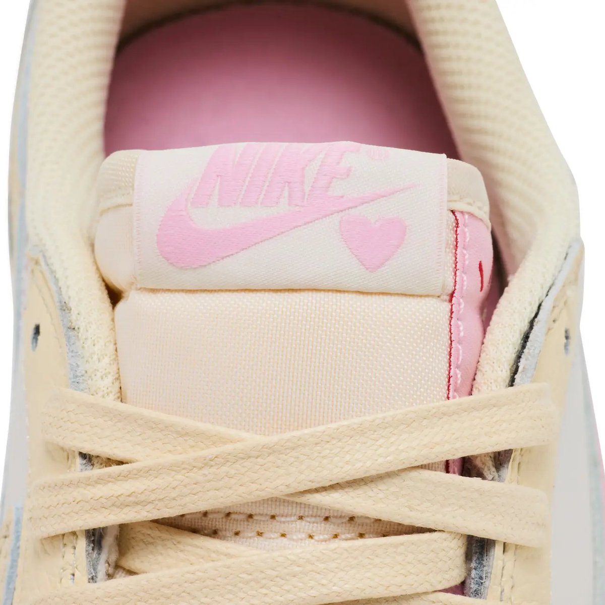 JustFreshKicks tweet media