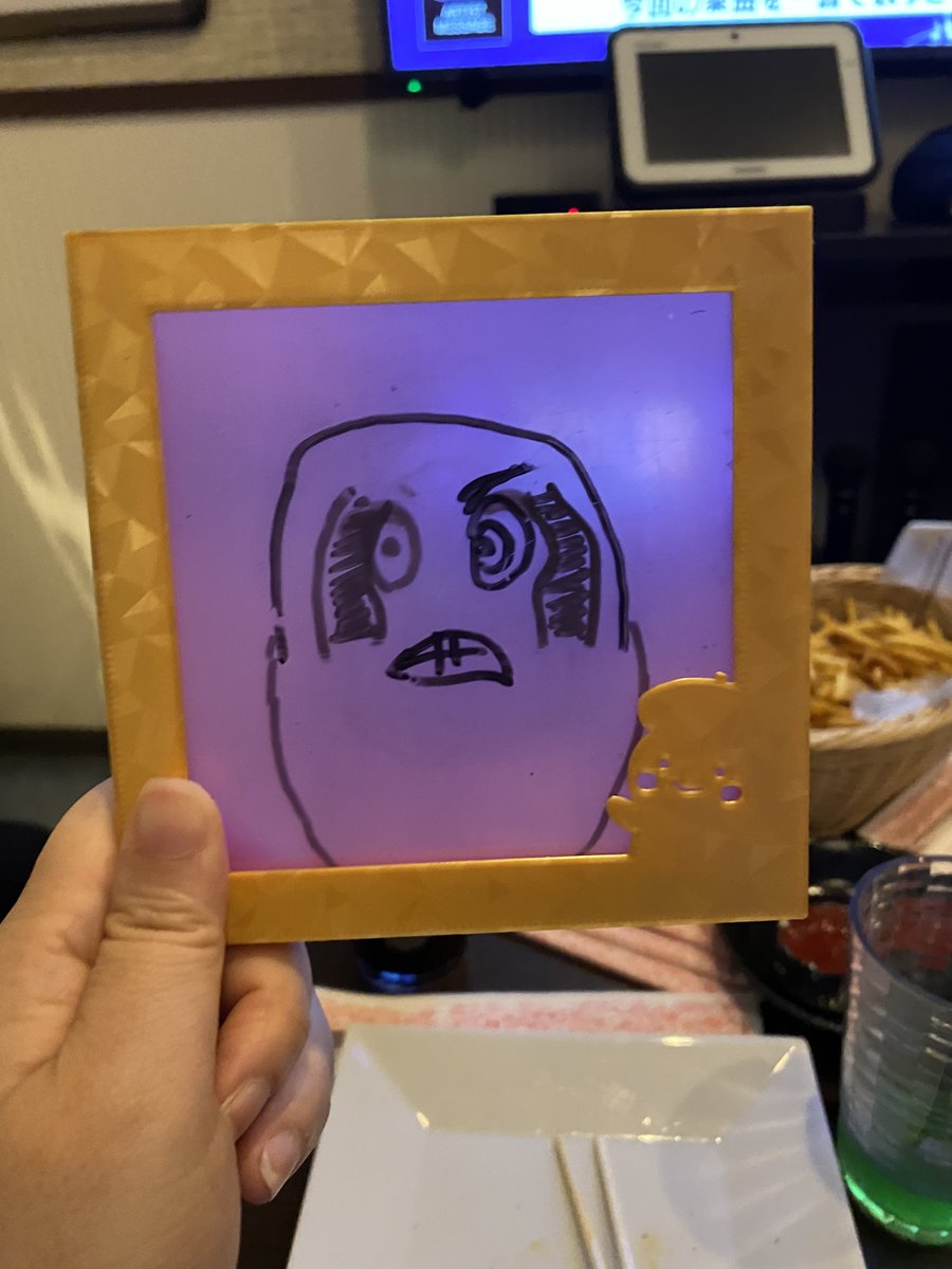 CaballoBlancoST's tweet photo. #ゲームマーケット2026春 でゲットした、
茶々屋さん(@chachayaGame)の「キメラアート」！

ゲムマ直後に早速遊んでました！
6回くらい遊んだのに、楽しすぎて写真を撮り忘れまくり、この２枚だけ…😂

保護フィルムを剥がさずに遊んでたことに帰宅後気付いて剥がし、その透明度に感動してました😆✨ https://t.co/ALvAGtSTho