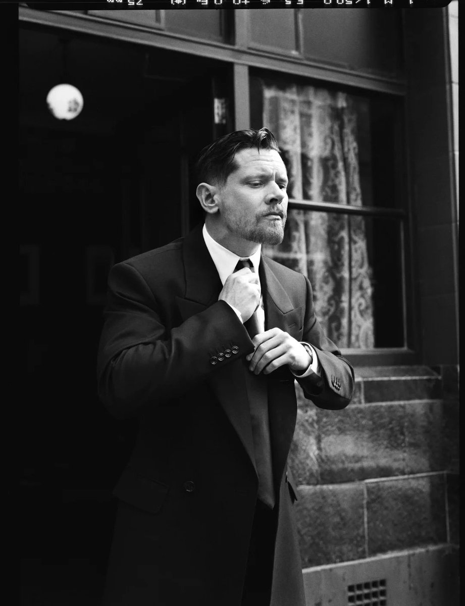 acervoconnell's tweet photo. jack o'connell and his elegance https://t.co/lYhS01UMZt