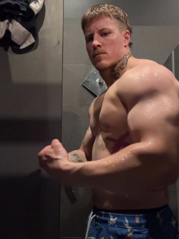 pump flex king tweet media