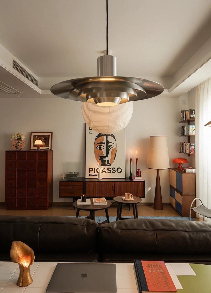 cornersandlight's tweet photo. Today's inspo - mid century home🧡 https://t.co/SNwsMKbz9f