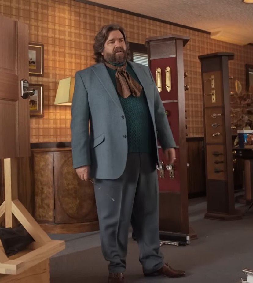 mcmovieupdates's tweet photo. Exclusive:

Matt Berry will play a villain called Stephon who works at Chuglass doorknobs. He will most likely play/be a parody of Herobrine

#Minecraft #MinecraftMovie https://t.co/t7bwOfYvV2