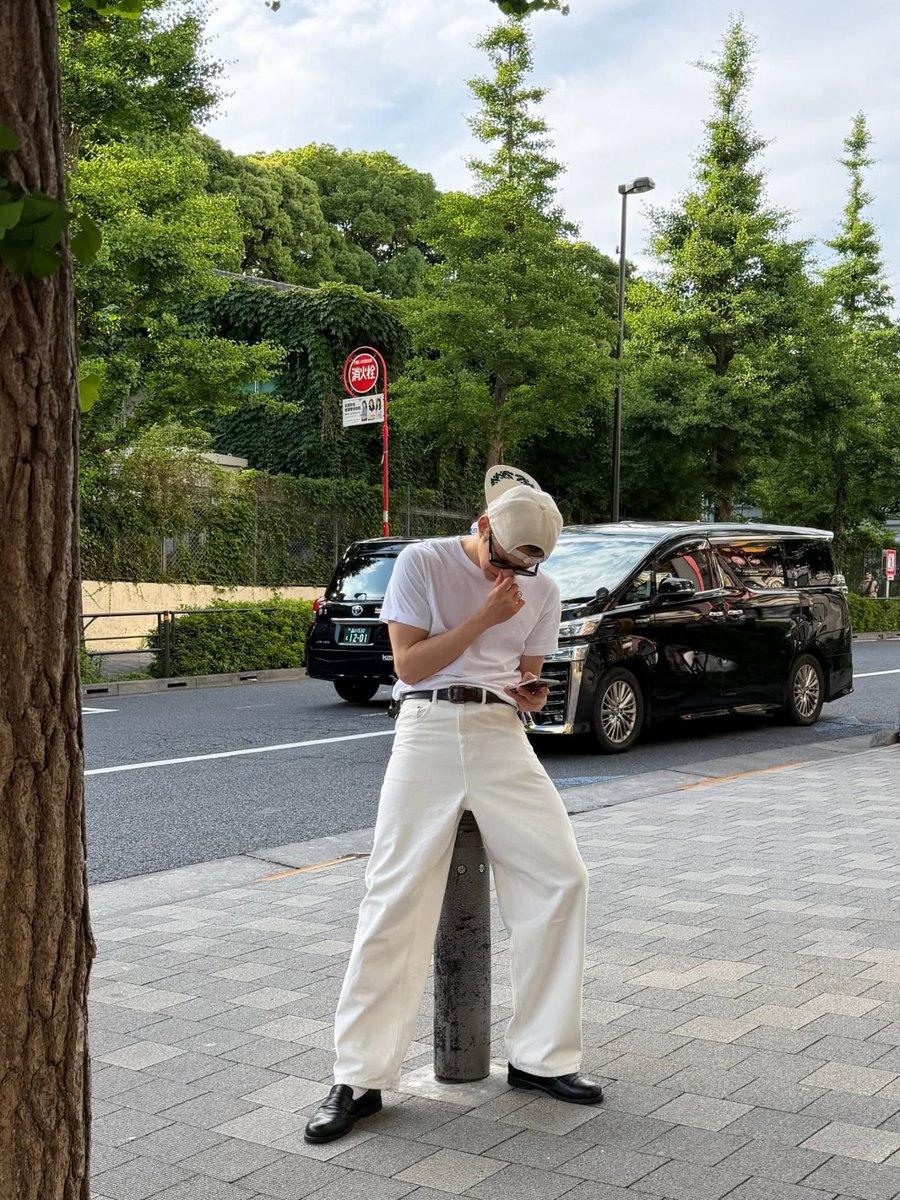 yyeonjun's tweet photo. the older i get, the more i understand why dads disappear for three hours and come back with coffee https://t.co/ptbS6zDmVE