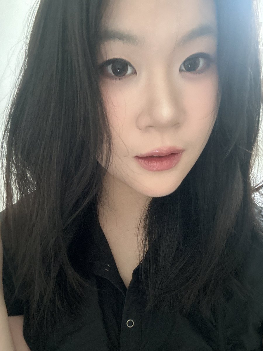 멤 tweet media