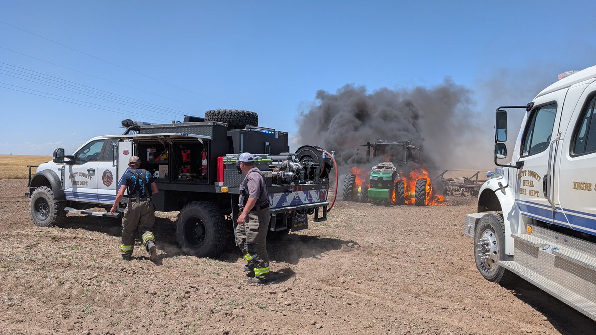 ScottCoEM's tweet photo. Scott County EMS and Scott County Fire have been busy lately! EMS has run five calls so far between yesterday and today, and FD responded to two back-to-back tractors on fire today. As always, we greatly appreciate those who answer the call no matter the day or time of day! https://t.co/wr3FR44thy