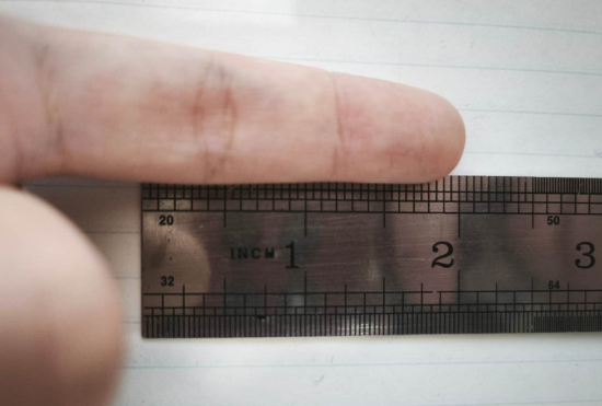 seaofcars's tweet photo. I know, but my hands are really smalls so that's like basically 90% of my index finger, and I imagine everyone has small hands like me. https://t.co/FaBxvQNxnm