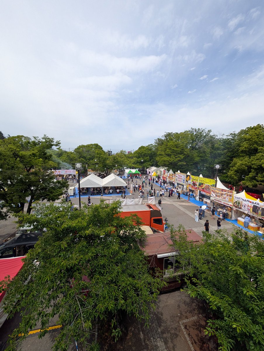 vf_supporters's tweet photo. #ベトフェス 2026、2日目が開幕しました！！
昨日より雲が出てきましたが、熱中症には十分お気をつけてご来場ください！

文化・料理、そして今をときめくトップアーティストまで！！

代々木公園で皆さんお待ちしています！！ https://t.co/JZi68IBy3x
