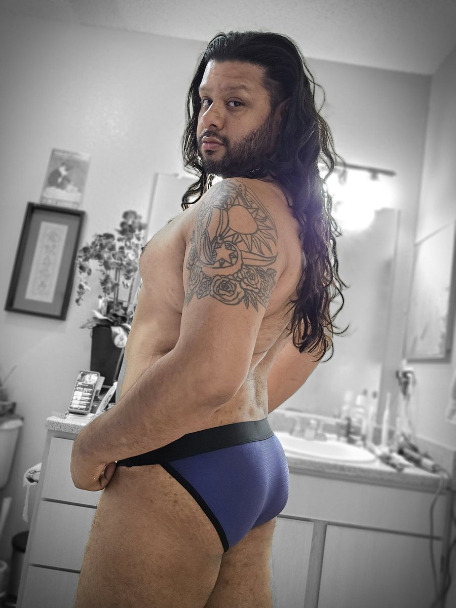 BeastMaster7110's tweet photo. Blue brief Saturday feel 💙🩲🖤
#Beastmaster #briefs #gaybriefs #bodypositivity #gaydiabeticlife #gaylatino #gaybear #gaybeast #beefybear #beefymen #beefygay https://t.co/q9nbOOerTY