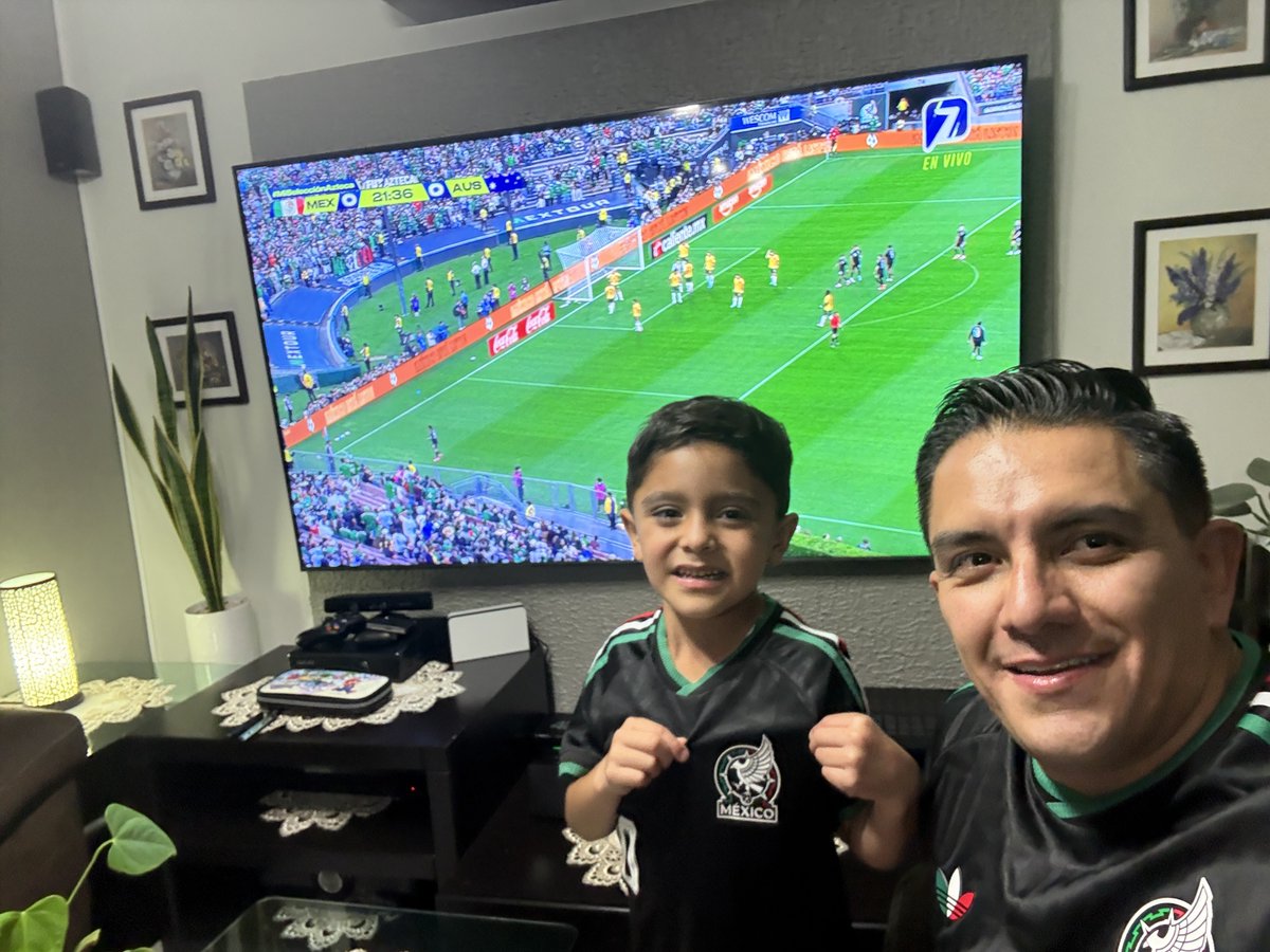 RafaPadillaB's tweet photo. #miselecciónazteca ¡vamos México! A ganar. 😄🐐👌 https://t.co/ieEypbU6kH