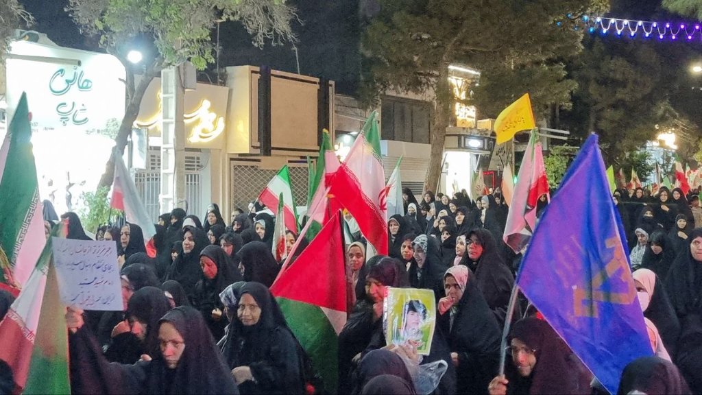 99Misaq's tweet photo. چه زیبا گفت شهید آوینی:
آنان که رفتند کاری حسینی کردند؛ آنان که ماندند باید کاری زینبی کنند.

#خیابان_ایران
#IranianOnIt https://t.co/q7vOdU0Q9e