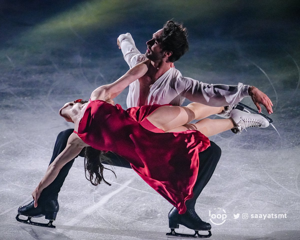 InTheLoPodcast's tweet photo. Gold medalists the Milan Olympics Laurence Fournier Beaudry and Guillaume Cizeron skate to Sung Sikyung's She at Fantasy on Ice ❤️ https://t.co/bWJiirtj5B