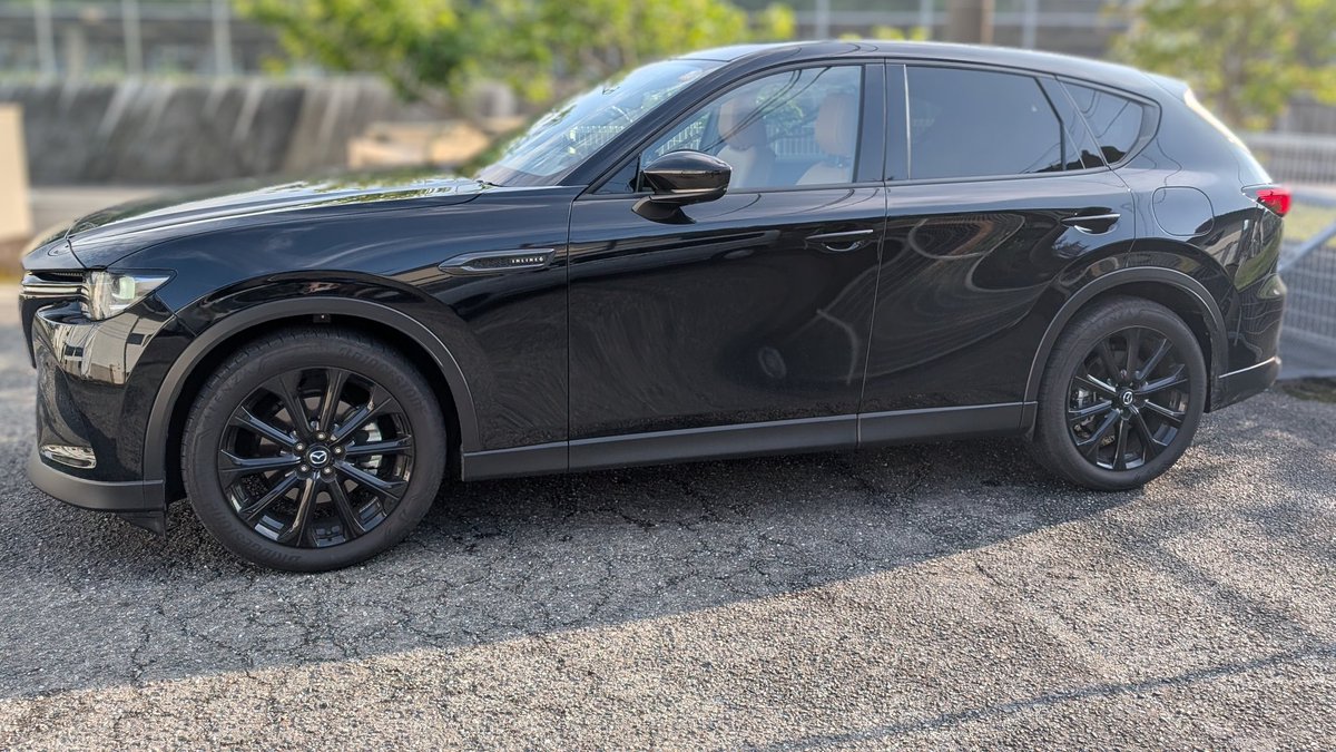 kYQk6GSaWBbqsXa's tweet photo. CX-5が上品な五つ星なら
CX-60は芳醇なスパイスの効いた六つ星
後席重視なら5
運転重視なら60
個人的にはFRプラットフォーム多気筒エンジンに残り続けて欲しいので
CX-60ですが👍
CX-5が多くの人に選ばれる事を望んでいます😊
互いの車がこの先のMAZDAや車のワクワクを支える架け橋になって欲しい https://t.co/KUzrZQRfCW