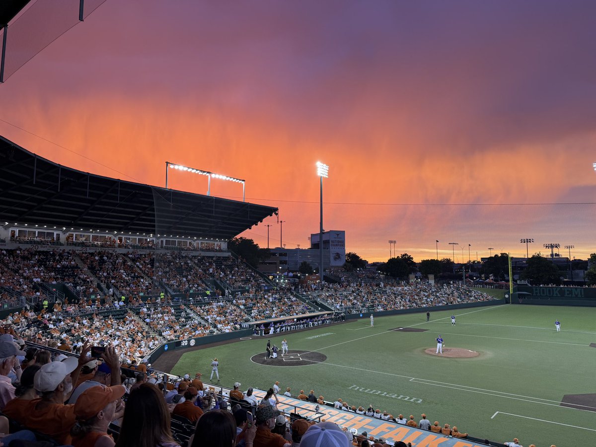 JoeFrankMartin1's tweet photo. @TexasBaseball @TexasLonghorns https://t.co/PCtSog7FnF