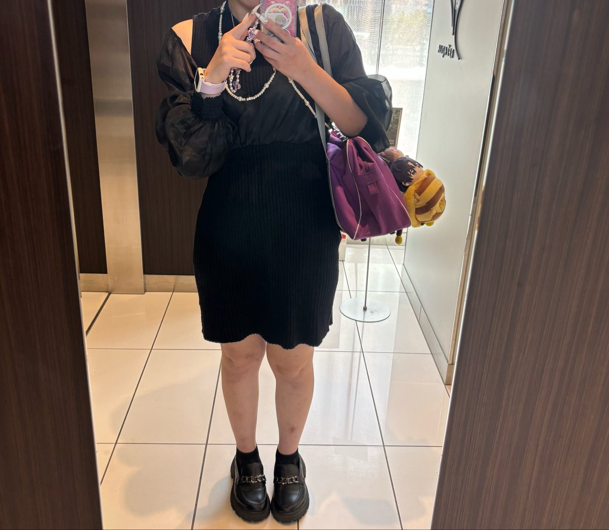 ka_sh12's tweet photo. 今回取引20件あるため時間を頂くことがあります。このような服装を見つけた場合声掛けていただければ取引可能ですのでよろしくお願いします。 https://t.co/PUIofpvwC8