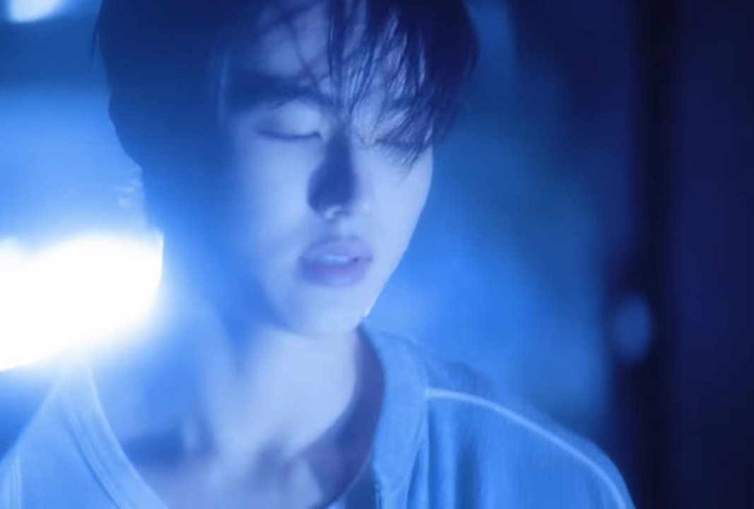 corheart2is's tweet photo. #eomhaegi
she was sunshine,                            i was midnight rain. https://t.co/XgasxVuhbZ
