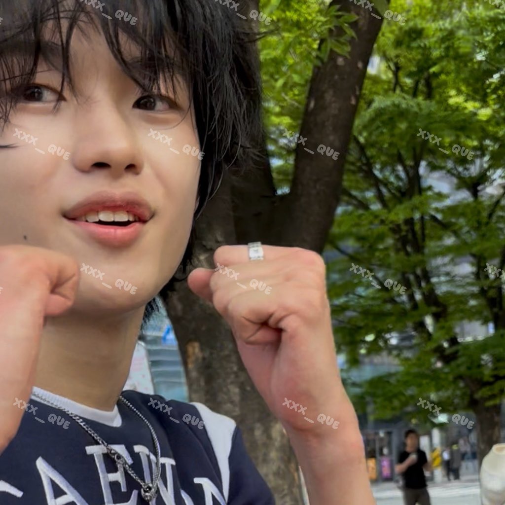 xxx_que's tweet photo. うぃあいの後輩ちゃん達見に釜山きた🙂‍↕️🩵 https://t.co/jCodg0WCYa