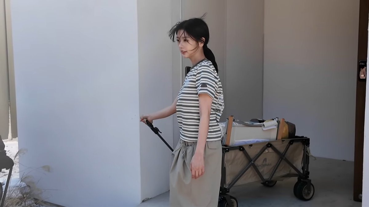 SominBase's tweet photo. ── .✦ 📸 #JungSoMin Ssomday vlog update

BBC EARTH filming set, Maje &amp; AMI event, and fun photoshoot 🌿
And I even prepared an epilogue for the Japan trip. 

 (https://t.co/x1IjX0Js5B) https://t.co/yHNTV7Af4M
