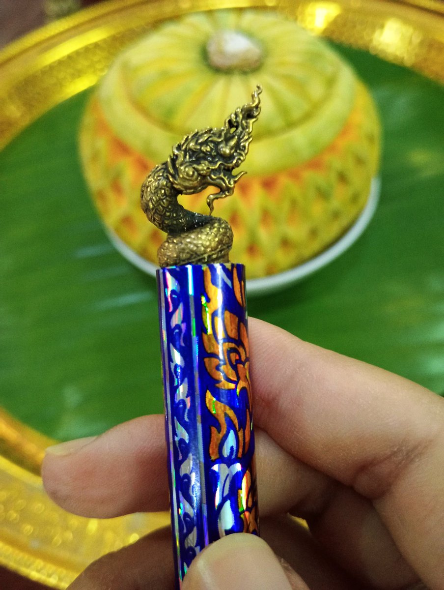JanpengM's tweet photo. มีดแกะสลักที่เท่ที่สุด https://t.co/HgvV7mzmJG