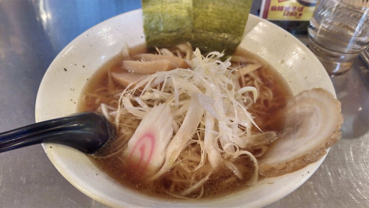 UNGEE0's tweet photo. 旨ネギラーメン🍜( ﾟДﾟ)ｳﾏｰ https://t.co/2zJ7Be3wU3