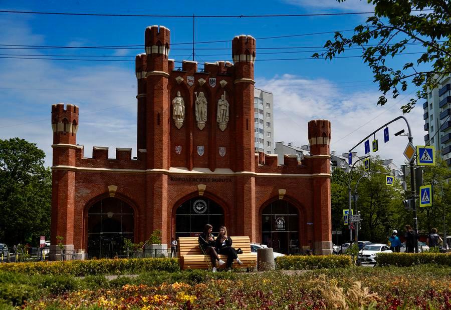 XHNews's tweet photo. Alexei Besprozvannykh, governor of Russia's Kaliningrad region, said Russia-China cooperation has developed rapidly across various sectors in recent years, marked by growing bilateral trade, deepening technological exchanges, and strengthening investment ties, adding that this positive trend is especially evident in the region https://t.co/qrAAA58UB3