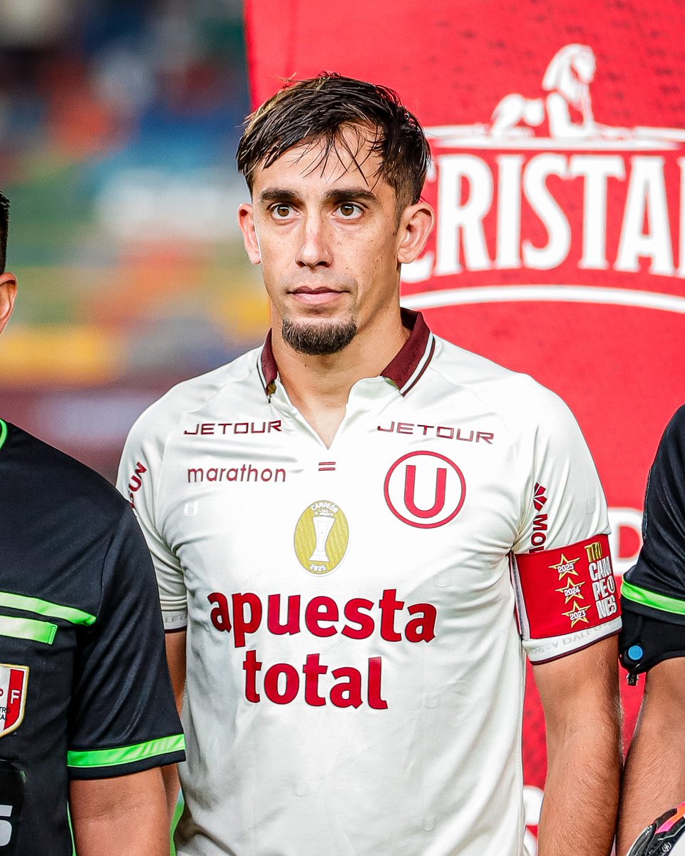 Befra_1924's tweet photo. Se retira el cachero de Sporting Cristal. Muchas gracias por todo Martín Pérez Guedes.

Siempre supe tu importancia en el equipo, aún cuando todos te tiraban mierda. Gracias tricampeón. https://t.co/hHoN7pNeM8