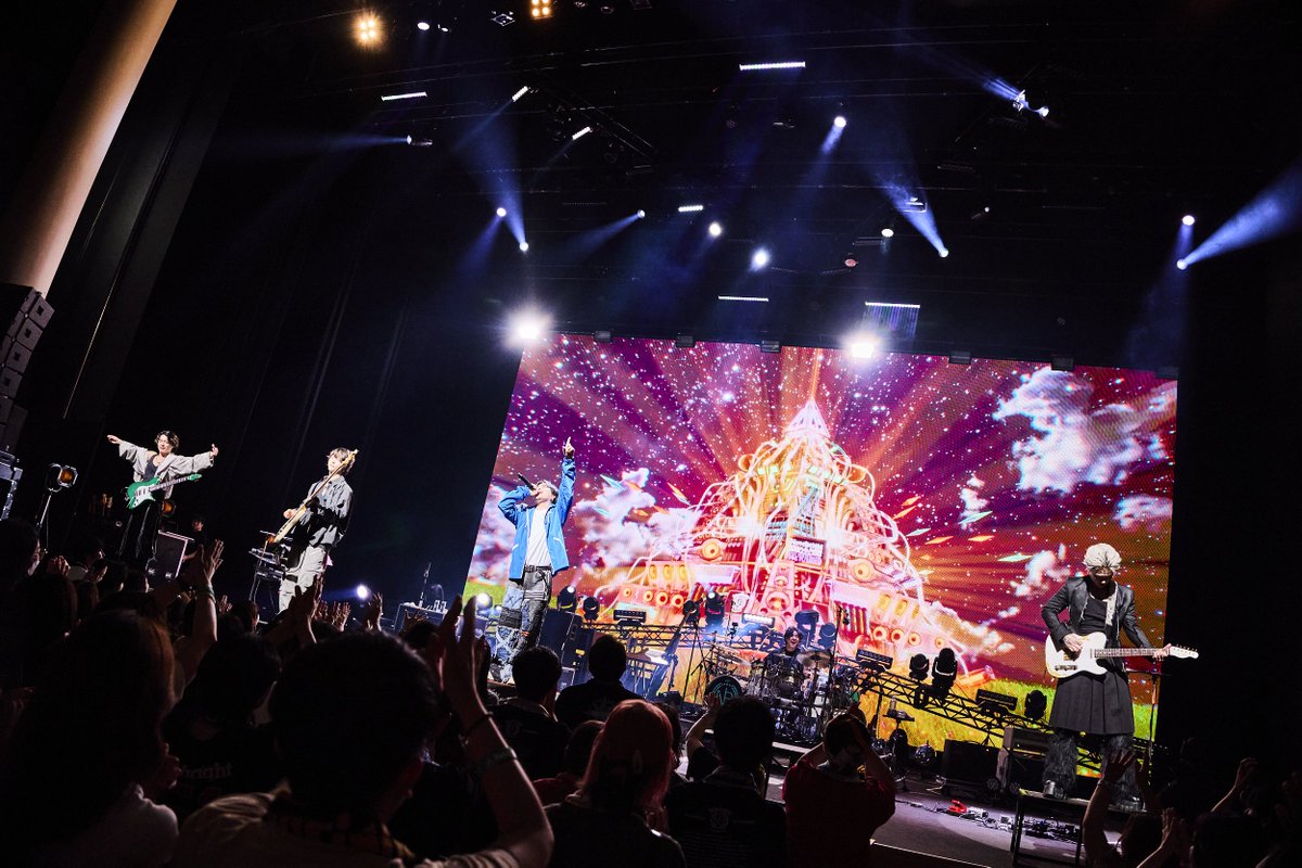 Novelbright_jp's tweet photo. 2026.05.30 at アクトシティ浜松 大ホール
「Novelbright HALL&amp;ARENA TOUR 2026 
〜PYRAMID〜」

PYRAMIDツアー13日目
ハプニングもありましたが
みんなに助けられて最高の日になりました✨
ありがとうございました😊
次は6/7(日)岩手公演！

Photo: @kyon_47___
#Novelbright #PYRAMID https://t.co/ehHE4QKH1n