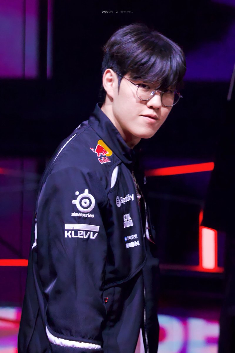 onanar222's tweet photo. 「260530 T1 vs BFX」

🐯👀
#오너 #Oner #문현준 #T1WIN https://t.co/EXKkq57KQP