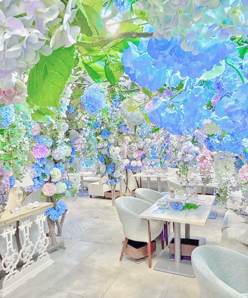 hcbrunch's tweet photo. 💠🌿🫧 💠🌿🫧 💠🌿🫧 💠🌿🫧

\ オートクチュールブランチ /

💠紫陽花アフタヌーンティー💠

 梅雨だけのとっておきのご褒美♡
思わず見惚れる紫陽花アフヌン♡ 

.
🫧開催期間 : 6月22日まで
🫧最寄り : 外苑前

💠🌿🫧 💠🌿🫧 💠🌿🫧 💠🌿🫧 https://t.co/U6fDPI9wWf