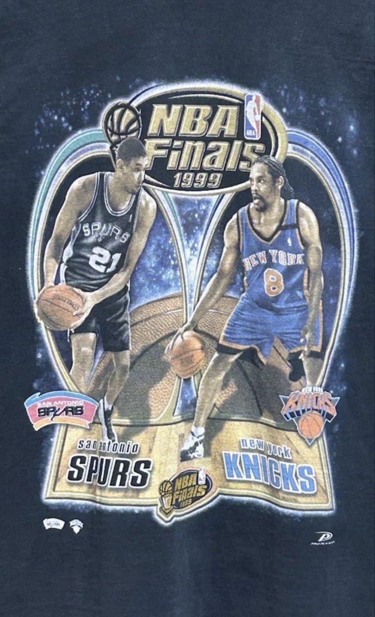 darrenrovell's tweet photo. T-shirt from last time the Spurs played the Knicks in the Finals (1999) — Duncan and Sprewell. https://t.co/45xtJ5dlzi