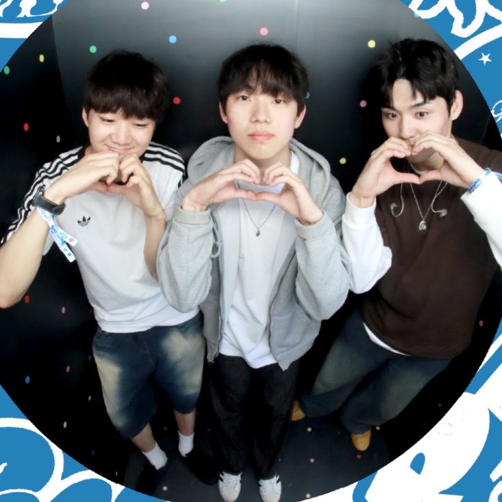 Reumma9e's tweet photo. 아이 포테이토 유 … 🥔🥔🥔 https://t.co/ISgkbWwWP6